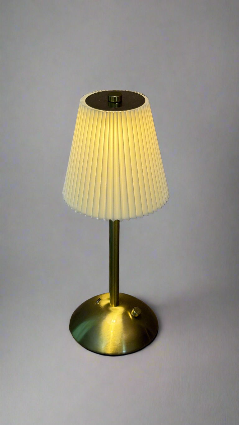 Opus LED Lamp (B)