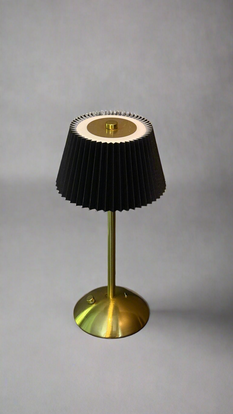 Opus LED Lamp